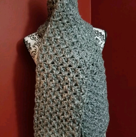 Handmade Crocheted Grey Scarf - Picture 2 of 3